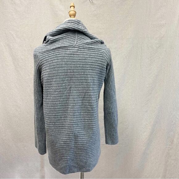 Lou & Grey gray ribbed off the shoulder soft sweater Size Small tunic length - Picture 7 of 12